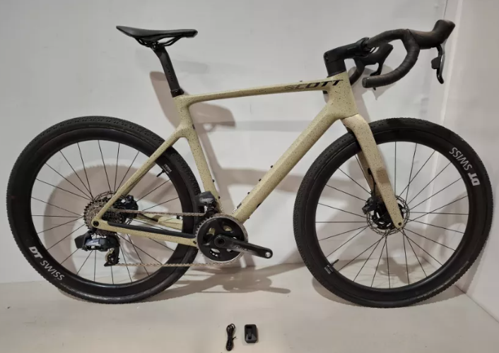 SCOTT ADDICT GRAVEL 10 BIKE